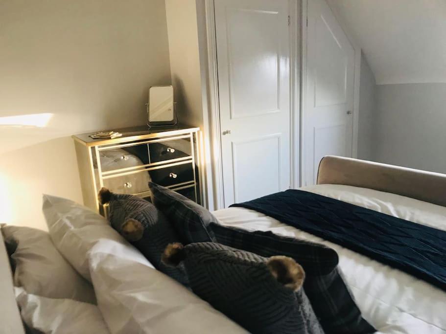 Stunning Apartment In The Heart Of Broadway Бродуей Екстериор снимка